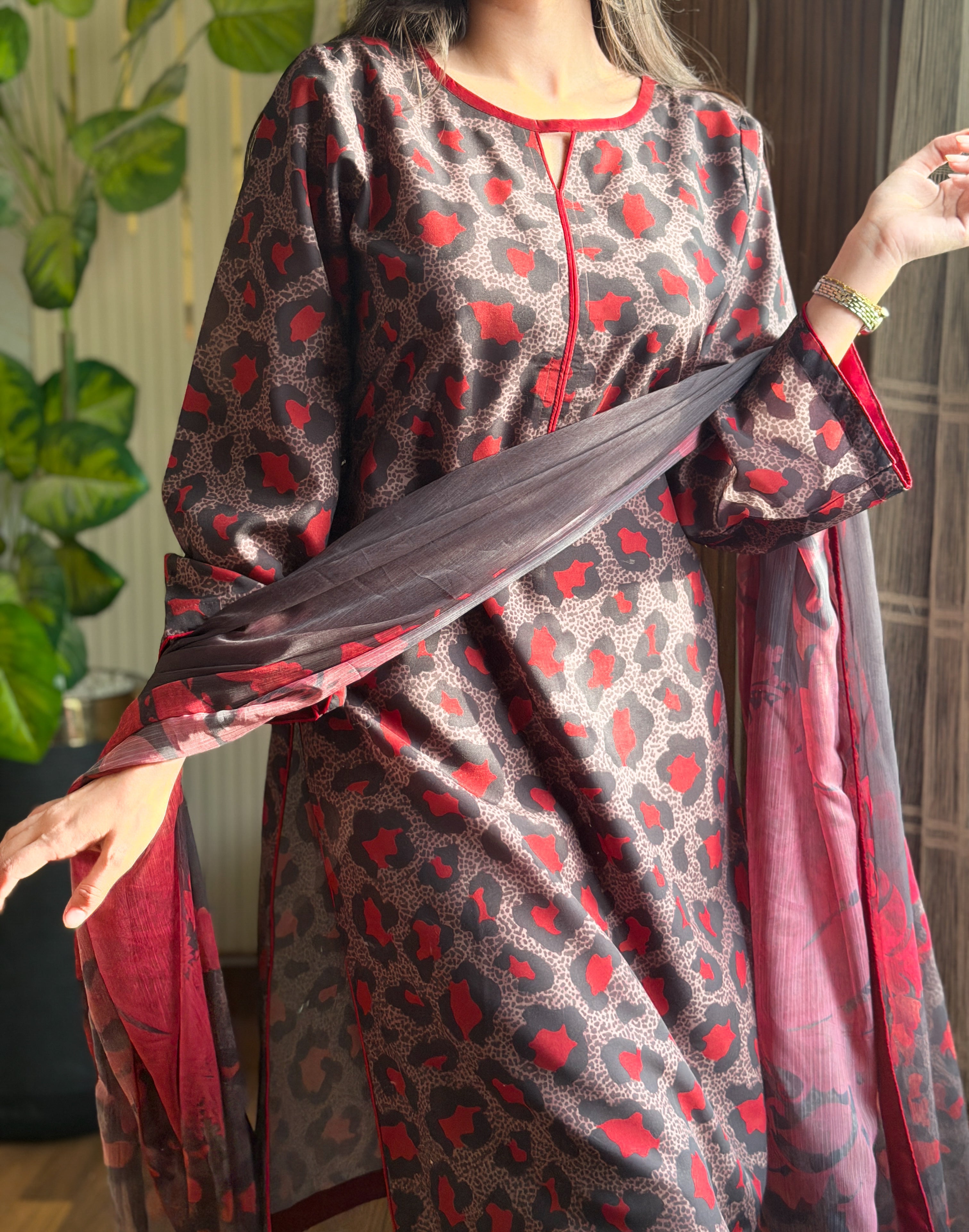 DIGITAL PRINTED SWISS LAWN 3pcs (RED CHEETAH)