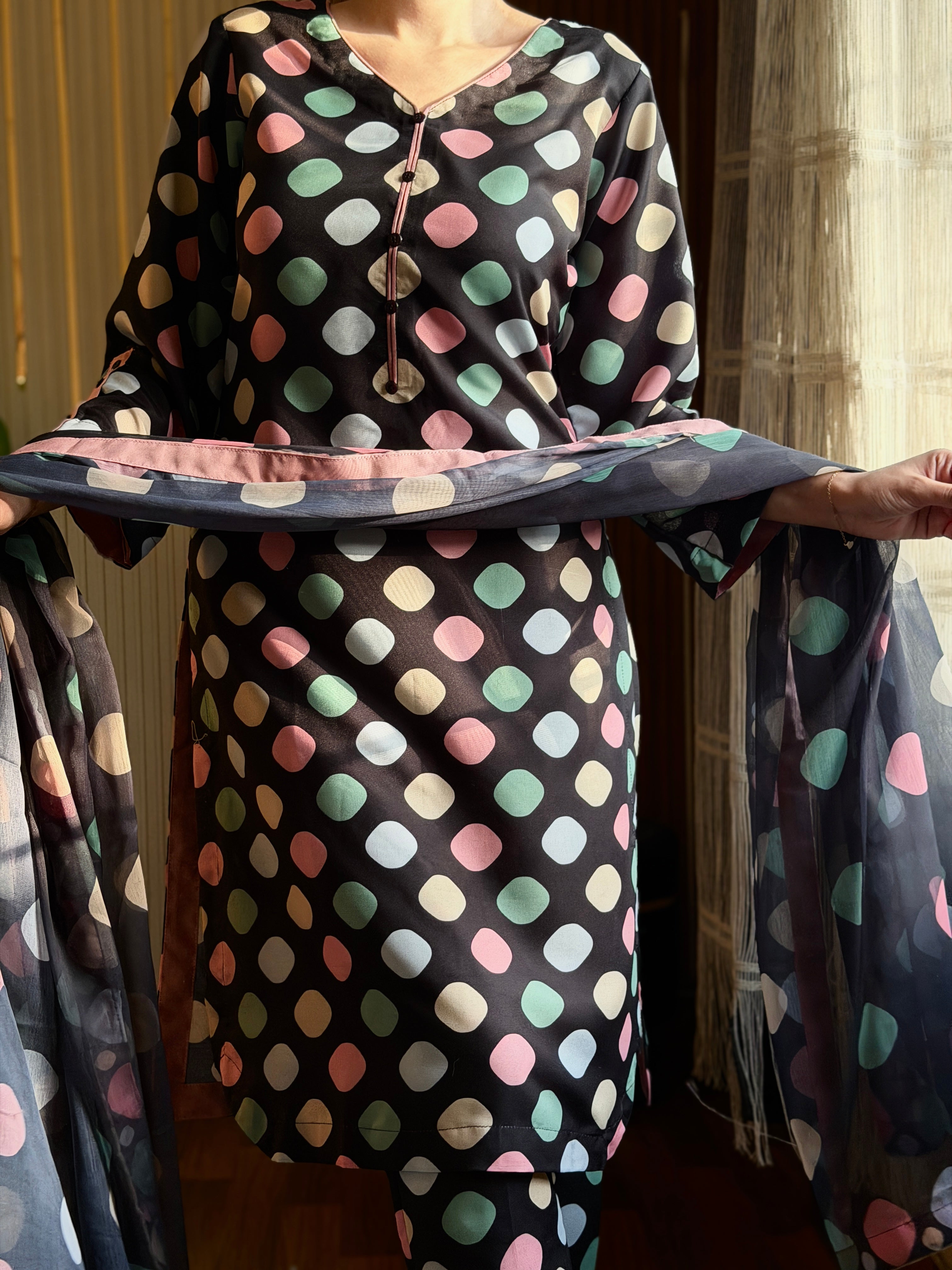 DIGITAL PRINTED SWISS LAWN 3pcs (MULTI POLKA)